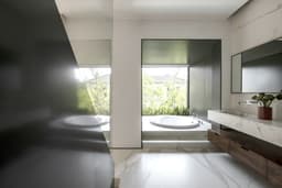 Sleek and Contemporary Penthouse Design in the USA thumbnail 7