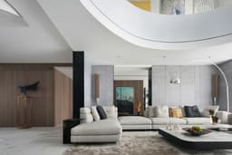 Modern house for stay in Kampala, Uganda with 1000 sqm area thumbnail 4